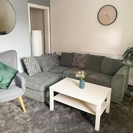 Appartamento Perfect For Contractors & Families! 7 Beds Free Parking Birmingham Esterno foto